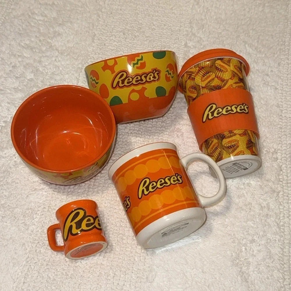 8pc Reese’s Peanut Butter & Chocolate Hershey’s Candy Bundle Collectibles/Cups - Picture 4 of 16